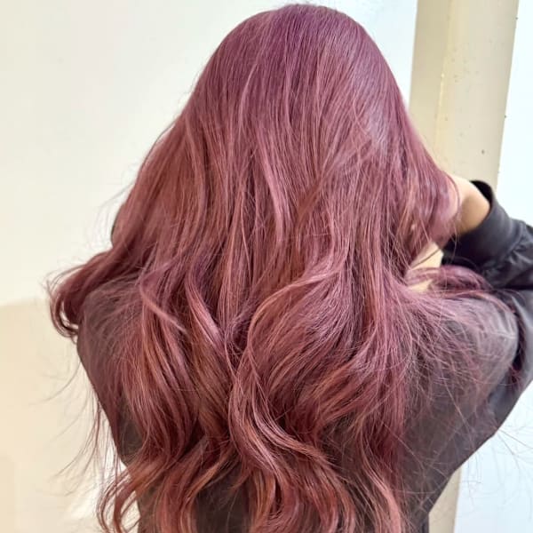 大人ガーリー/ダークアッシュ/似合わせカット/ミディアムレイ|Alpha