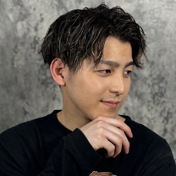 【波巻きスパイラル】アップバング×ツーブロックフェード