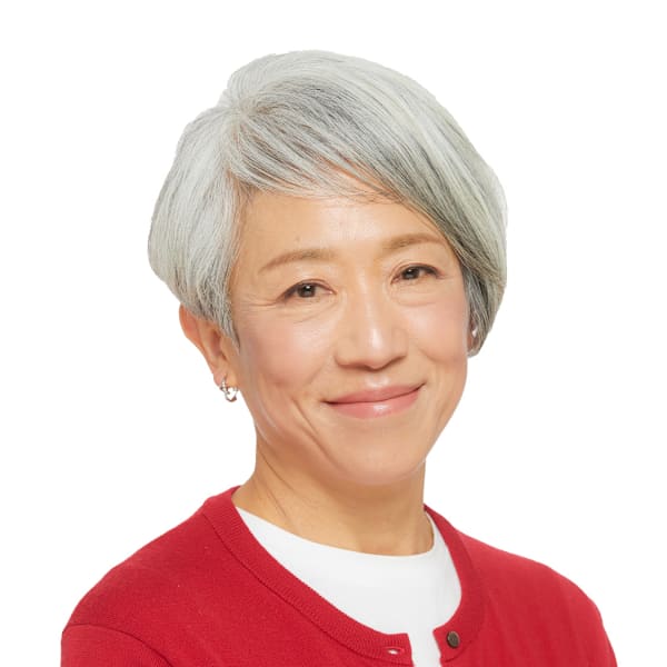 60代グレイヘアの方に◎骨格補正ショート