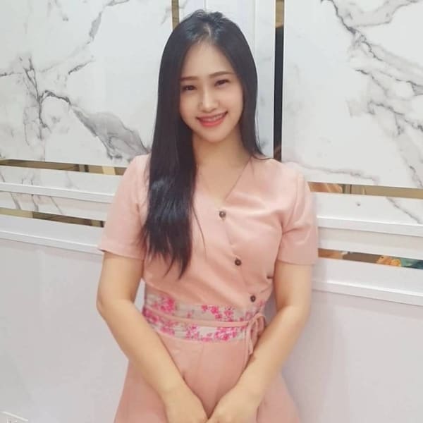 ヌアットタイ新大久保【ヌアットタイシンオオクボ】のスタッフ紹介。アヤ