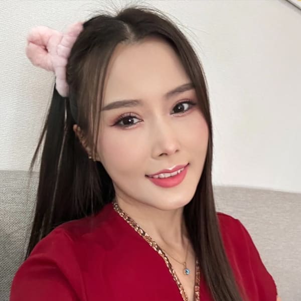 ヌアットタイ新大久保【ヌアットタイシンオオクボ】のスタッフ紹介。カレン