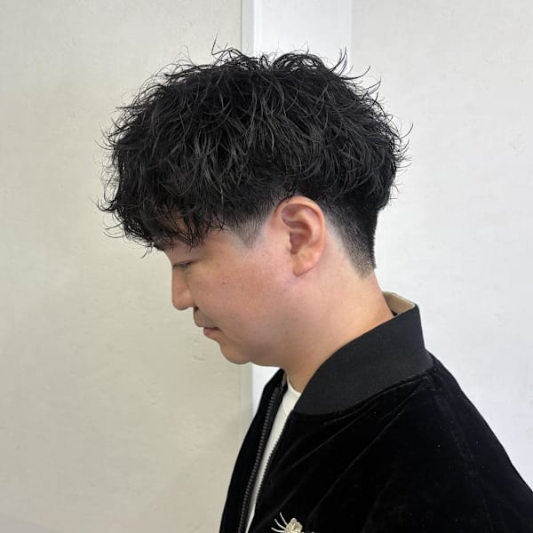 あまり派手すぎないゆるふわシャドウパーマ