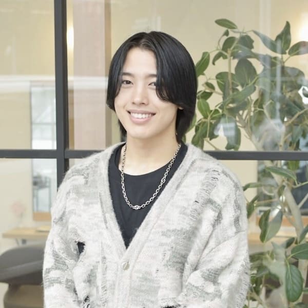 Chere rosso 金剛店【チェレ】【チェレ ロッソ コンゴウテン】のスタッフ紹介。石田　廉翔