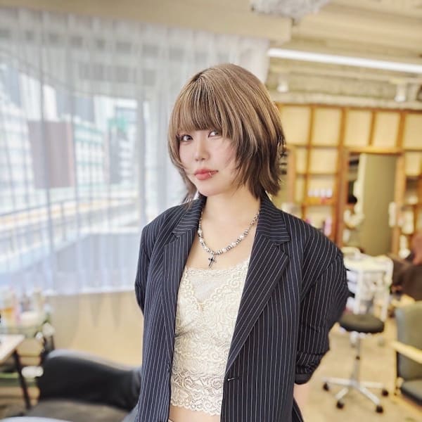 レイヤーカットウルフ、アンブレラカラー、クラゲヘア、シナモン