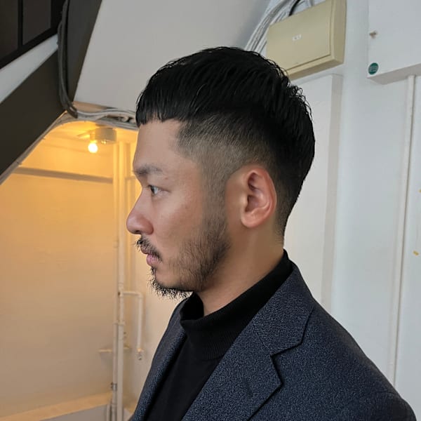 クロップドカット　　　[本町/心斎橋/堺筋本町]