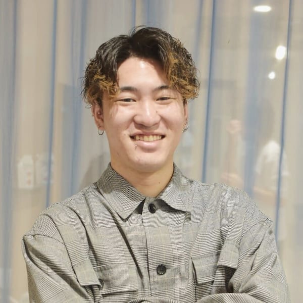 Chere azuri 狭山店【チェレ】【チェレ アズーリ サヤマテン】のスタッフ紹介。柏原　航世 髪質改善