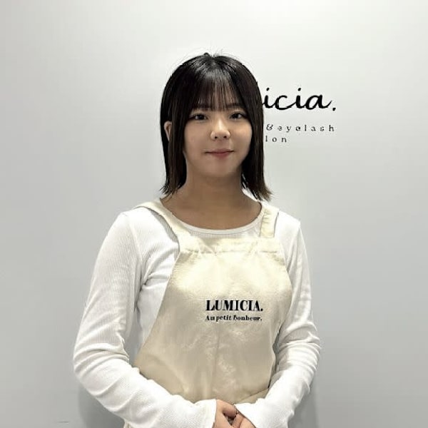 眉毛/アイブロウサロン LUMICIA.-TOKYO-西新宿店【眉毛専門店】【マユゲ アイブロウサロン ルミシアトウキョウ ニシシンジュクテン マユゲセンモンテン】のスタッフ紹介。ミズキ マユゲ