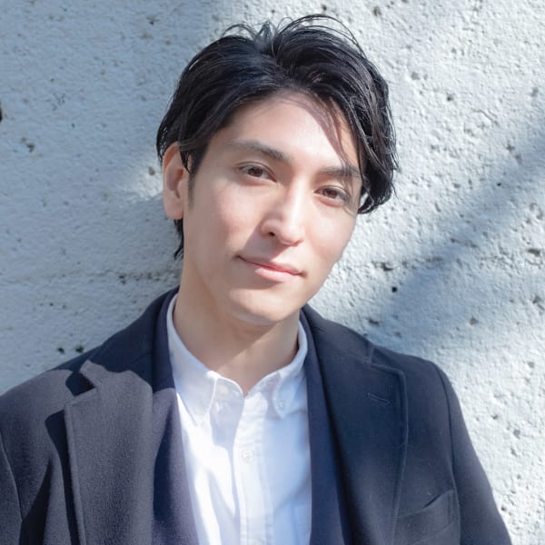 爽やか耳掛けアップバング