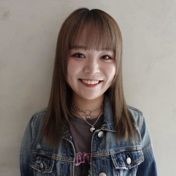 fig by artefice【フィグ バイ アルテフィーチェ】【フィグ バイ アルテフィーチェ】のスタッフ紹介。宮本　愛莉