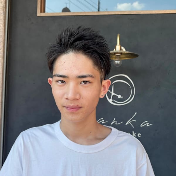 ツーブロスパイキーショート