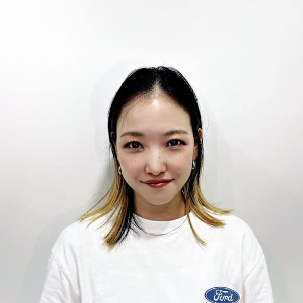 アイブロウサロン i’m 関内店【眉毛専門店】【アイブロウサロン アイム カンナイテン マユゲセンモンテン】のスタッフ紹介。カナ 