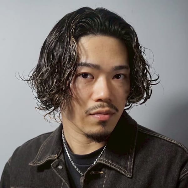 サーフカール/ミディアムヘア〈理容室〉|ヒロ銀座BARBER SHOP 秋葉原店