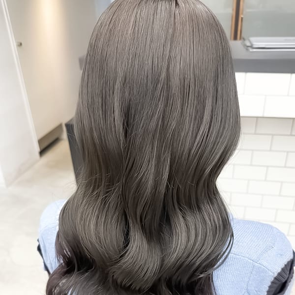 髪質改善カラーくびれ巻き髪ロングヘア透明グレージュ