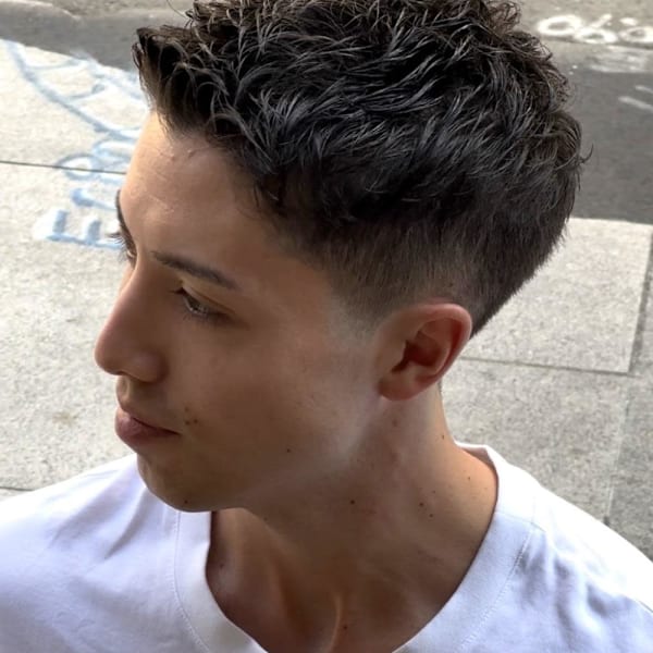 メンズショート　アップバング　フェード