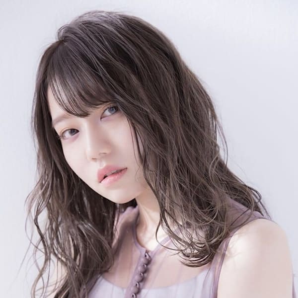 シアグレージュ×波巻きウェーブ 髪質改善 ミルクティー