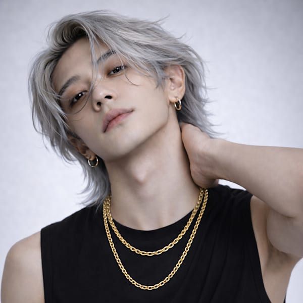 ブリーチパーマ『フェザーシルバーウルフ』