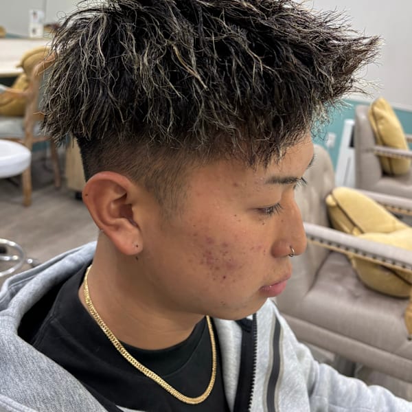 ”ツイストパーマ“アップバング