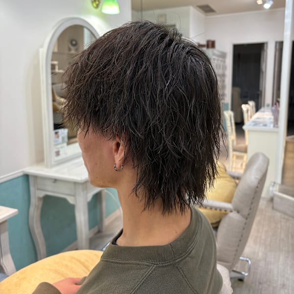 “縦落ちウルフ”ツイストスパイラルパーマ