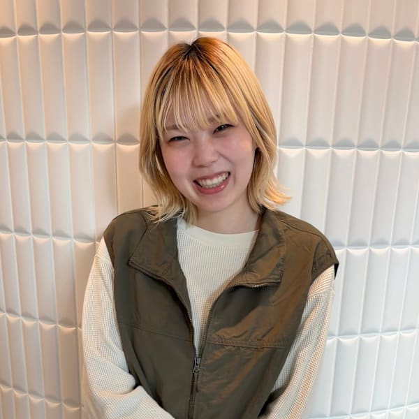 平島 涼|半個室型美容室 Sourire 馬出店