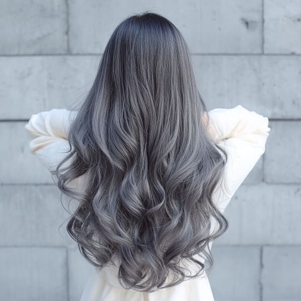 韓国風巻き髪　イルミナカラー艶カラー