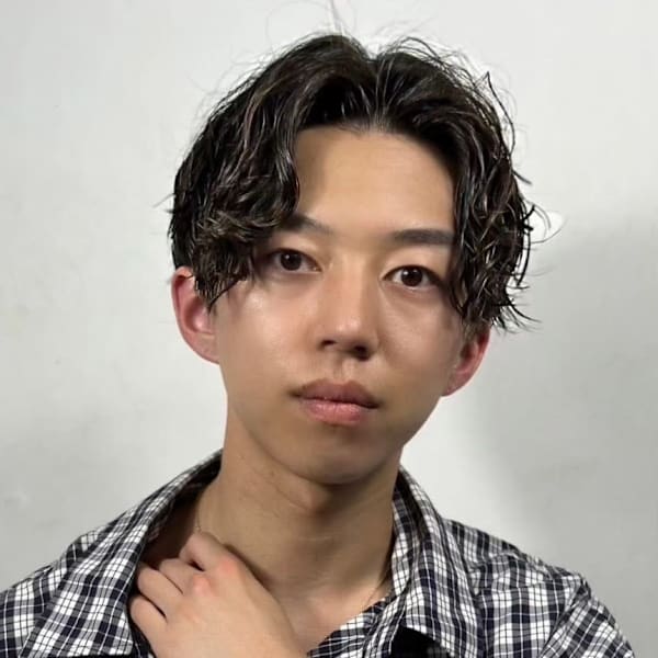 【波巻きスパイラル】大人の濡れ髪ニュアンスセンターパート|ヒロ銀座ヘアーサロン銀座一丁目店