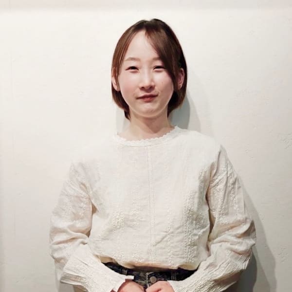 髪質改善 個室サロン Sparkle 二俣川 美容院【カミシツカイゼンコシツサロンスパークルフタマタガワビヨウイン】のスタッフ紹介。Ayumi.
