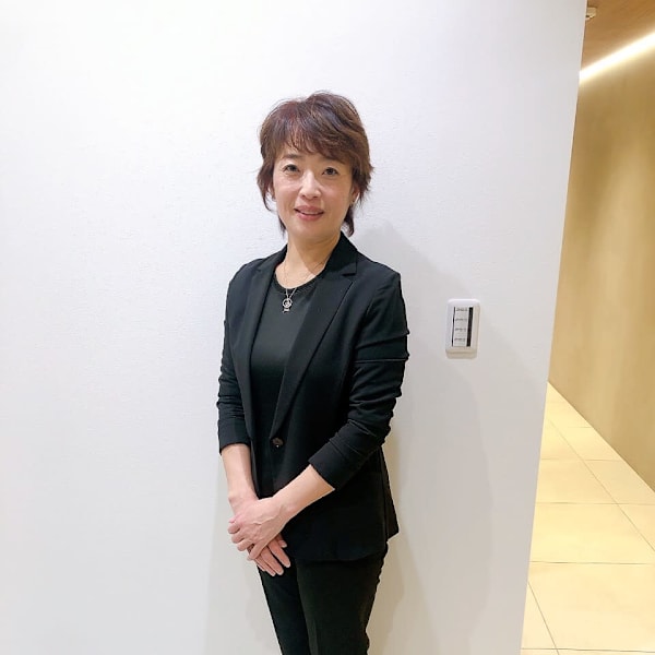 salon.de.SHILO レディースシェービング　麻布十番【サロンドシロ　レディースシェービングアザブジュウバン】のスタッフ紹介。イトウ