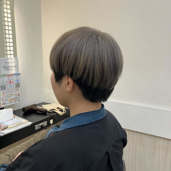 刈り上げ美髪アンブレラカラー