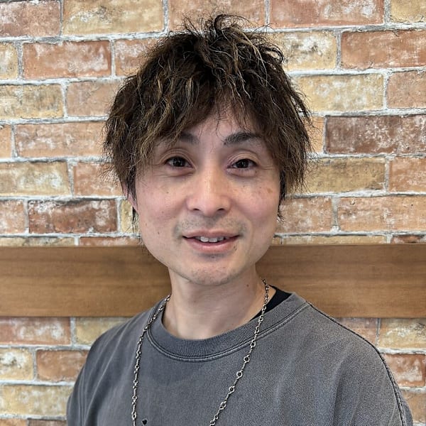 大野　悠介|HAIR & MAKE EARTH 霧島国分店