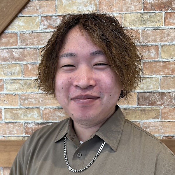 上大薗 友哉|HAIR & MAKE EARTH 霧島国分店