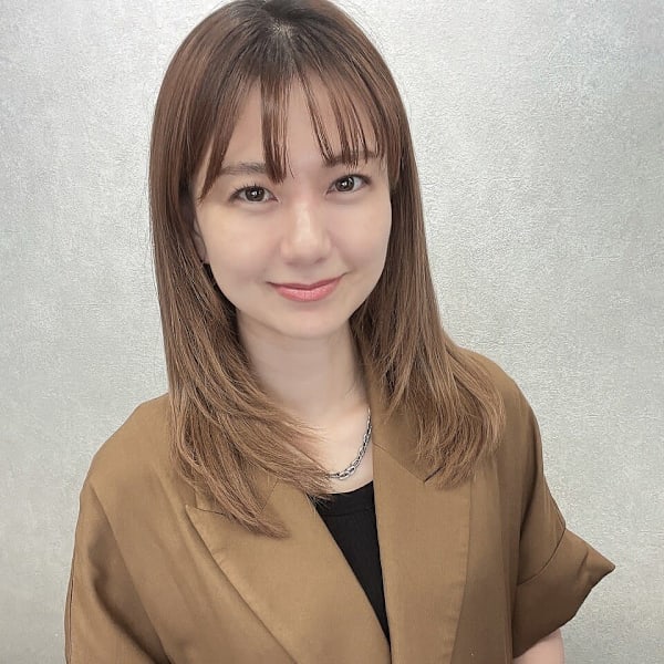 EARTH coiffure beauté 長野駅前店【アース コアフュールボーテ ナガノエキマエテン】のスタッフ紹介。富田 愛梨