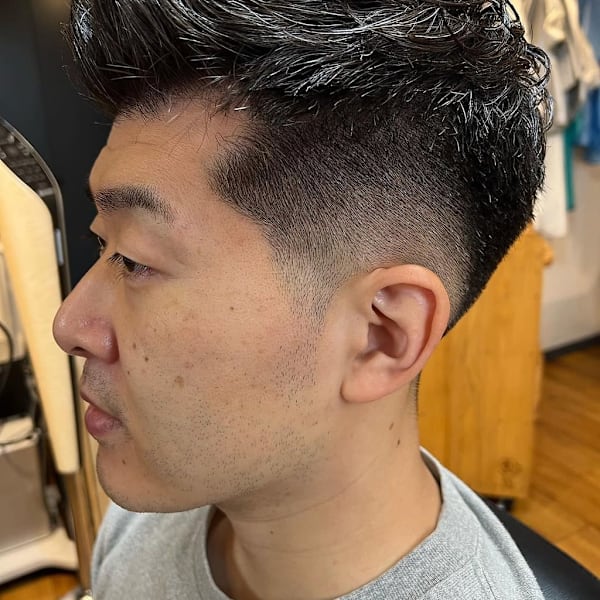 軽めのニュアンスパーマ 刈り上げショート