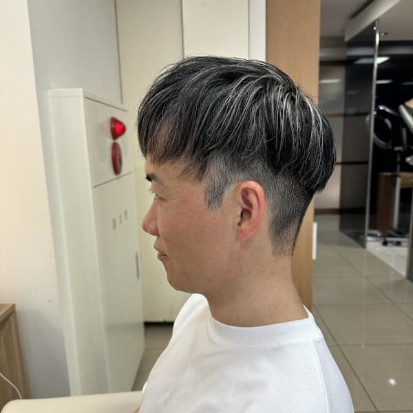 MEN’S HAIR/サーフカール/刈り上げセンターパート|STYLE 茅ヶ崎 smart salon