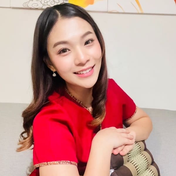 ヌアットタイ新大久保【ヌアットタイシンオオクボ】のスタッフ紹介。ミサキ