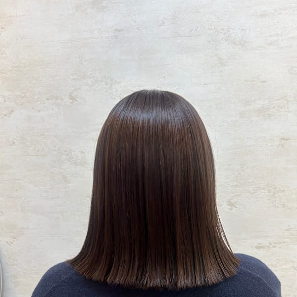 ダークブラウン