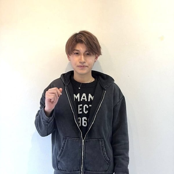 hairs BERRY 大橋店【ヘアーズ　ベリー　オオハシテン】のスタッフ紹介。HIRO