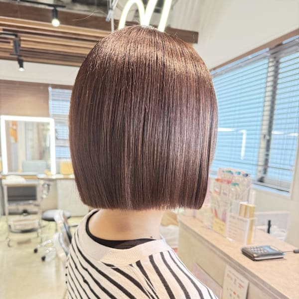 切りっぱなしボブ/ぱっつんボブ|ungu GALLERY