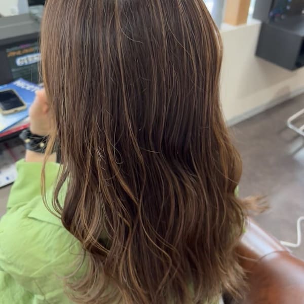 スジ感たっぷりハイライト|Jlica hair サンフラワー通り【ジェリカヘアー】