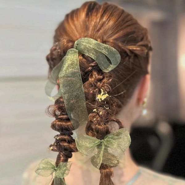 《honoka》ヘアセット/ツイン編みおろし