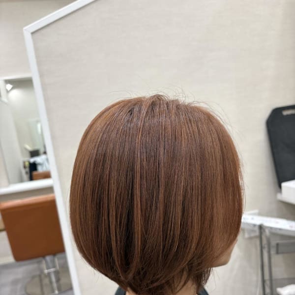 ピンクベージュ