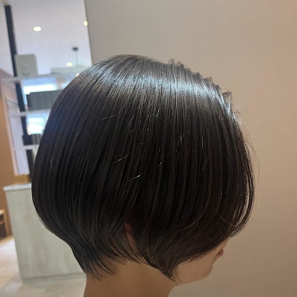 ショート:ばっさりカット:年代幅広
