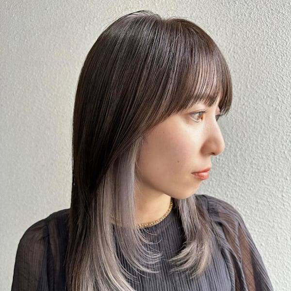 ダークグレー/ミディアムレイヤー/インナーカラー|Cyntia by artina 渋谷店