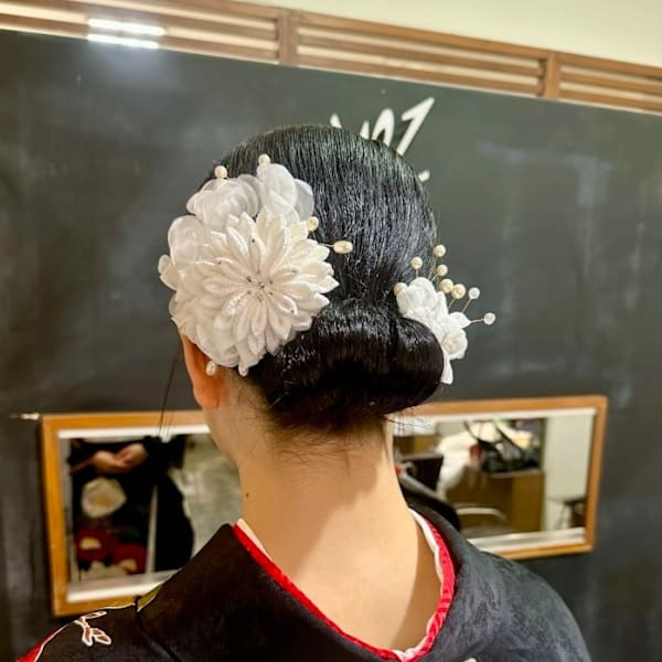 和装　成人式　シンプルお団子アップスタイル！