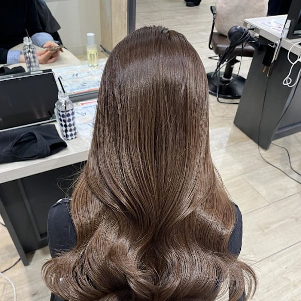 Mako マロンベージュ 透明感 似合わせ　ブリーチなし|Euphoria 銀座本店 Smart Salon【ユーフォリア】