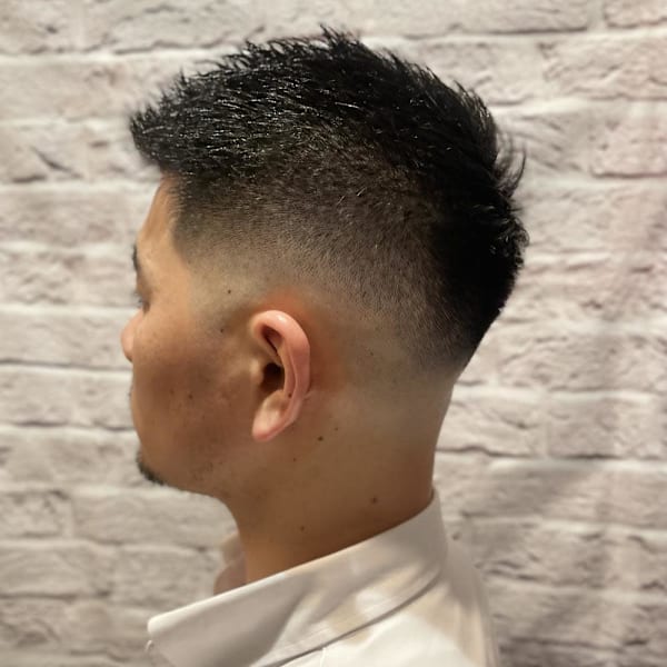 スキンフェード×束感ソフトモヒカンショート