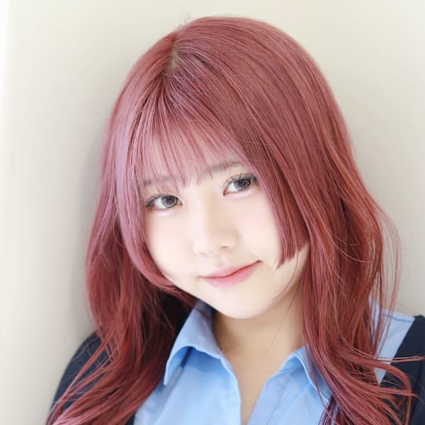 トレンドレイヤースタイルのハイトーンピンク　Y|STELLA hair design salon