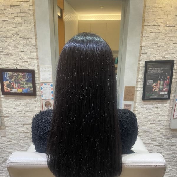 前髪ストレート×姫カットでつくるツヤ髪スタイル