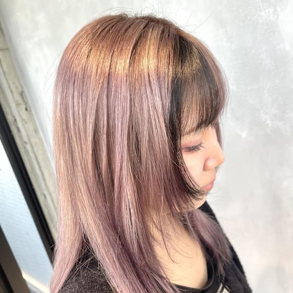 ピンクベージュ/顔周りレイヤーウルフ/ブロックカラー