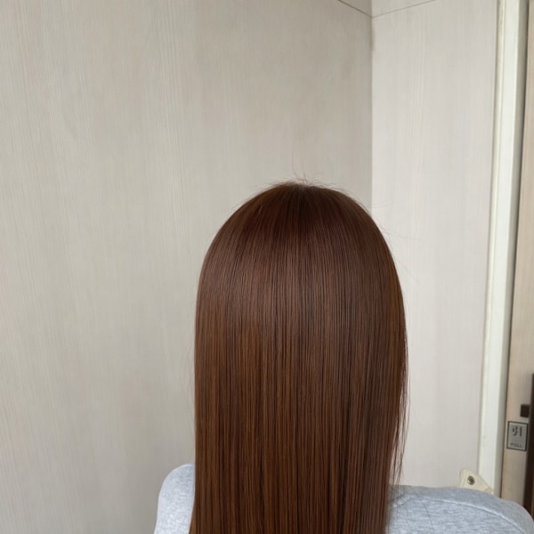 20代30に人気！/髪質改善カラー×艶感ブラウンストレート|KORERO hair