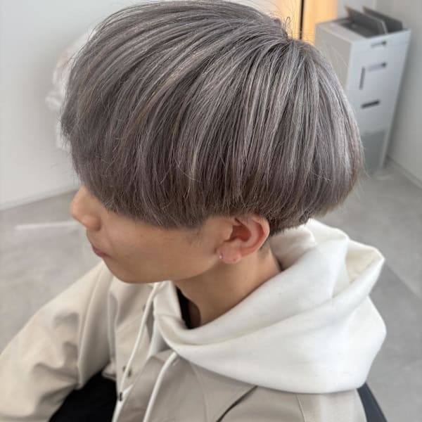 シルバー|K&K  ブリーチ/ダブルカラー/プルエクステ/縮毛矯正/髪質改善